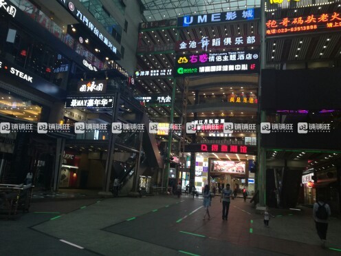 在小区门口开个便利店_在重庆开个茶馆收入