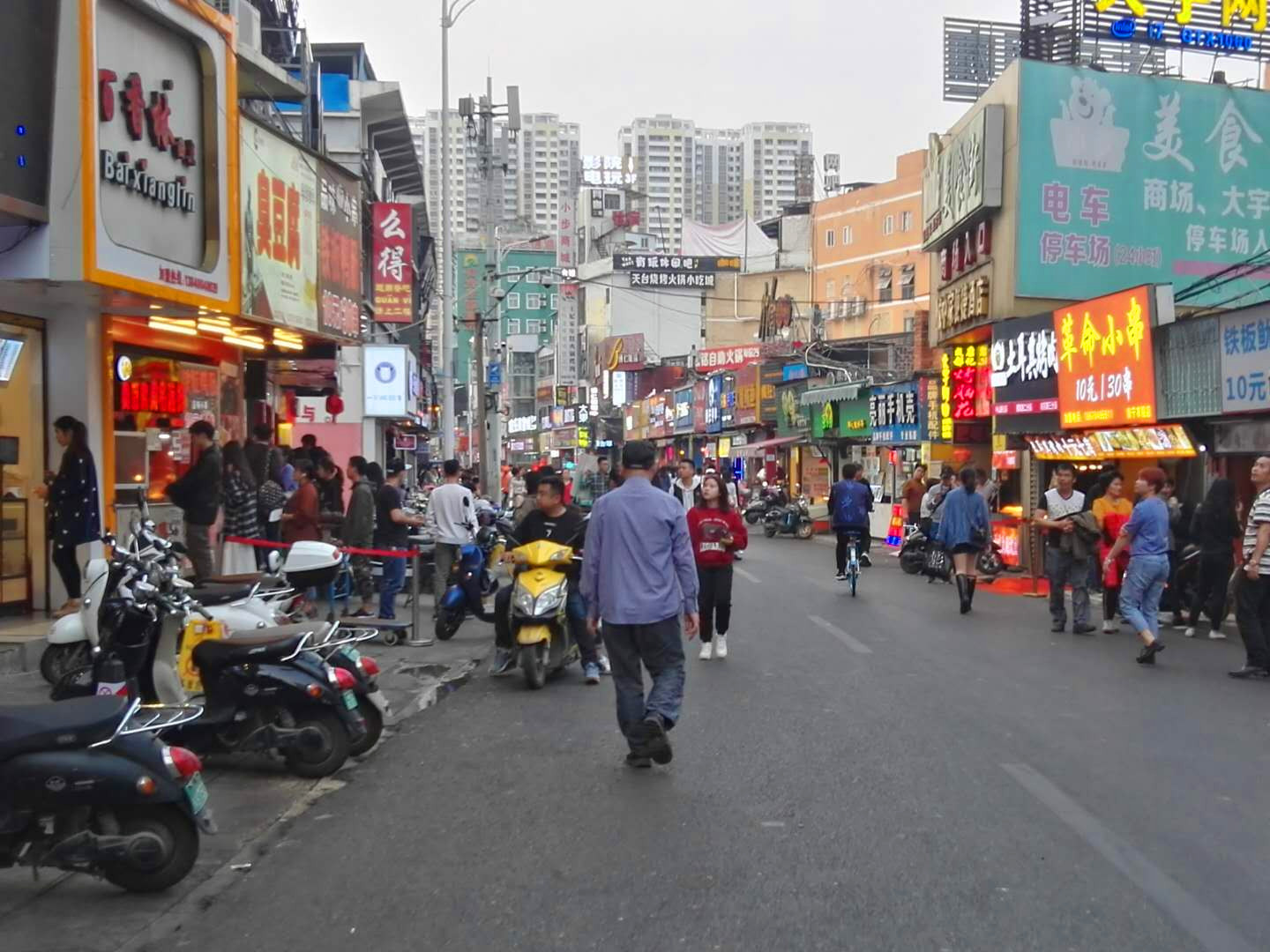 西乡塘农院路临街绝佳旺铺空转