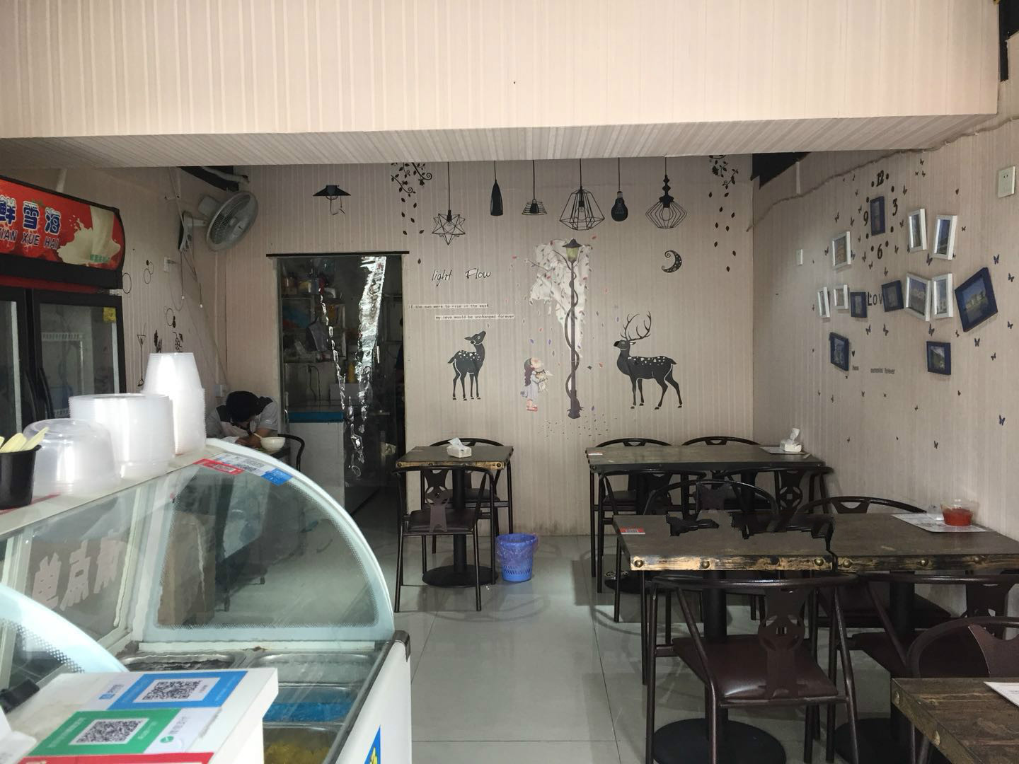 盈利中奶茶炸鸡汉堡小吃店面